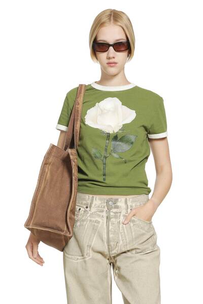  Rose Graphic T-shirt 