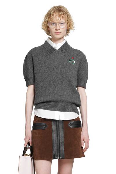  Short Sleeve V-neck Cashmere Sweater 