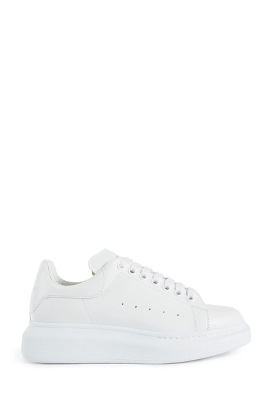 Oversized Sneakers 