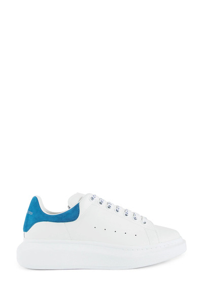  Oversized Sneakers 