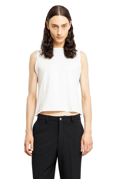  Floras Boat Neck Sleeveless Top 
