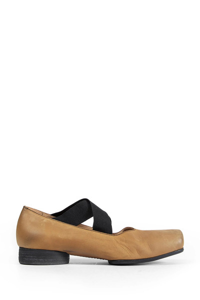  Ballet Shoes 