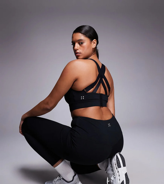  4505 Curve Icon Active High Support Sports Bra With Removable Padding And Adjustable Straps In Black 
