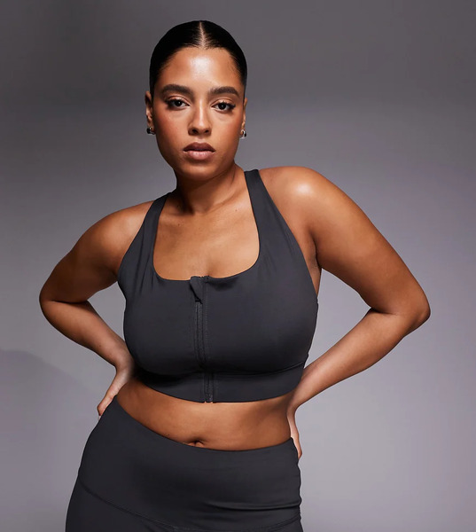  4505 Curve Icon Active High Support Sports Bra With Removable Padding And Adjustable Straps In Smoke Grey 