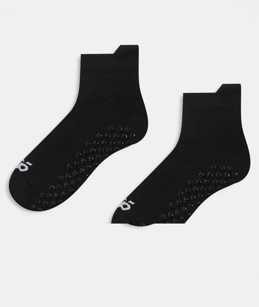  4505 2 Pack Pilates Grip Ankle Sock In Black 