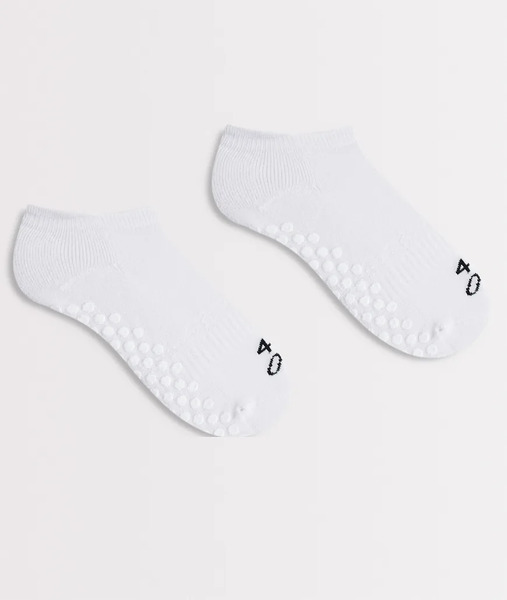  4505 2 Pack Pilates Grip Ankle Sock In White 