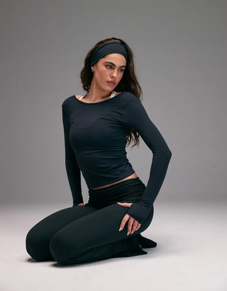 4505 Plush Handle Scoop Back Layering Long Sleeve In Black 