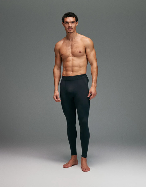  4505 Seamless Physique Defining Compression Base Layer Tight In Black 