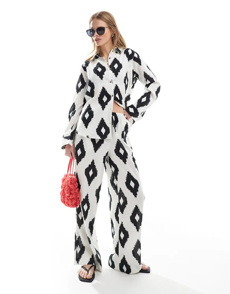 Accesorize Mono Print Oversized Beach Trousers Multi 