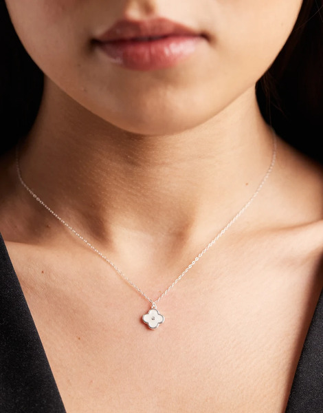  Accessorize Clover Pendant Necklace In 925 Sterling Silver 