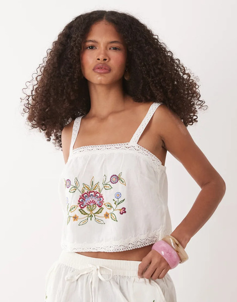  Accessorize Floral Embroidery Cami Top In White 