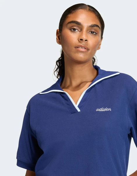  Adidas Performance Seasonal Essentials Colorpop Polo With Embroidered Graphic In Dark Blue And White 