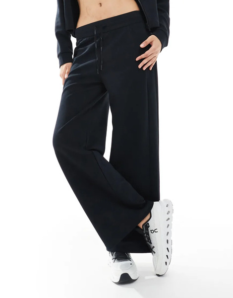  Agon Classic Joggers In Black 
