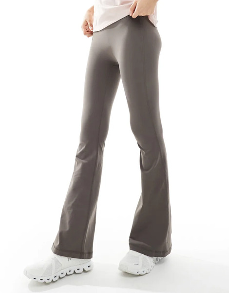  Agon Flared Leggings In Khaki Grey 