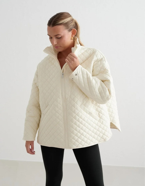  Aim'n Almond White Oversized Quilted Jacket 