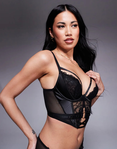  Ann Summers Undisputed Corset In Black 