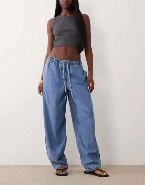  Arket Pull On Barrel Shape Soft Denim Jeans In Lightwash Blue 