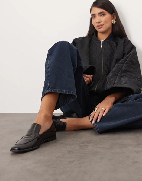  Arrange Alba Premium Leather Minimal Loafer In Black 