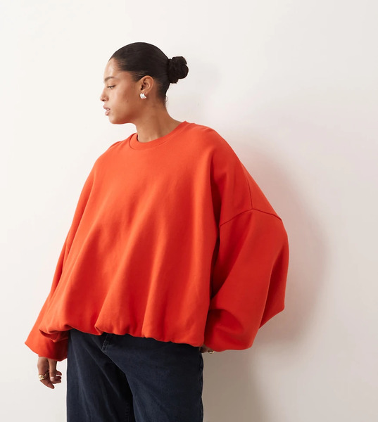  Arrange Curve Bubble Hem Sweatshirt In Red 