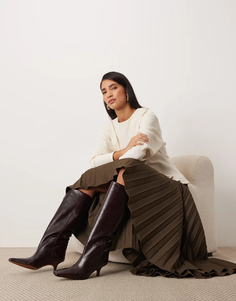  Arrange Rowe Premium Leather Heeled Knee Boots In Chocolate Brown 