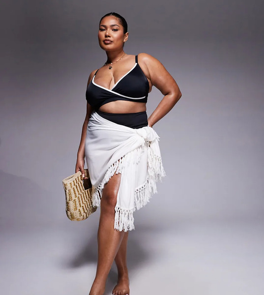  Asos Design Curve Beach Sarong With Fringing In White 