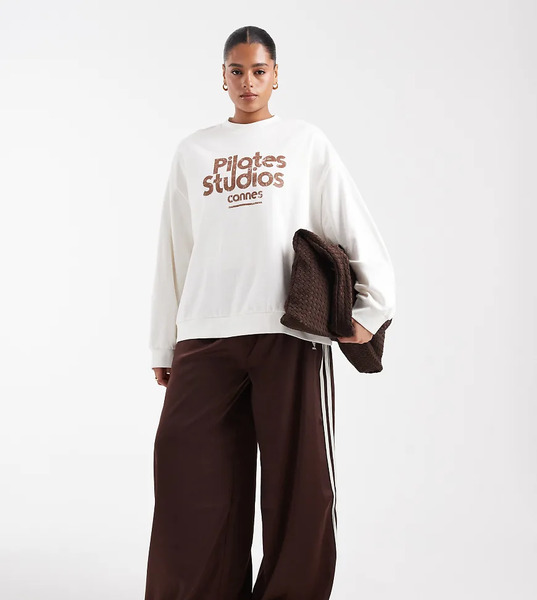  Asos Design Curve Oversized Sweatshirt With Pilates Studio Graphic In Cream White 