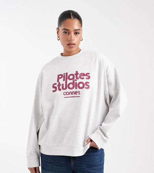  Asos Design Curve Oversized Sweatshirt With Pilates Studio Graphic In Ice Marl Grey 