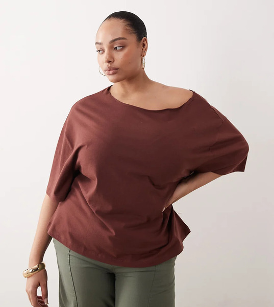  Asos Design Curve Slouchy Off Shoulder Oversized Tee In Choc Brown 