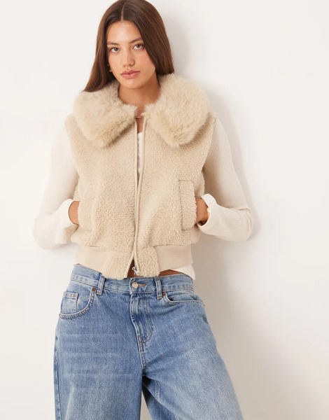  Asos Design Borg Fleece Gilet With Faux Fur Collar White 