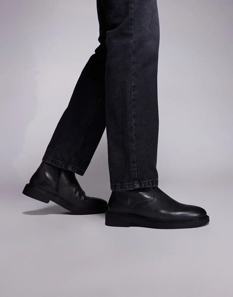  Asos Design Chelsea Boot In Black Distressed Leather 