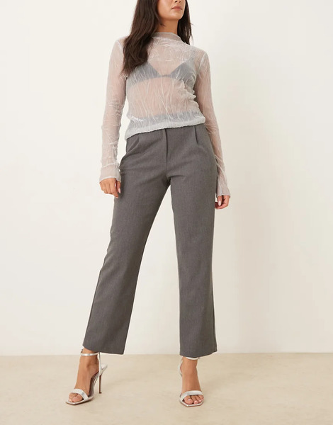  Asos Design Low Rise Tailored Trouser In Grey 
