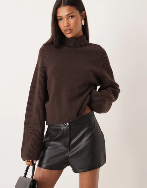  Asos Design Pu Mid Rise Shorts In Black 