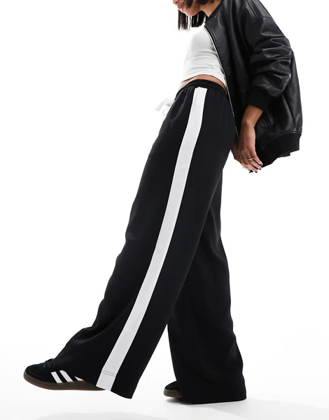  Asos Design Pull On Trouser With Contrast Panel In Black 