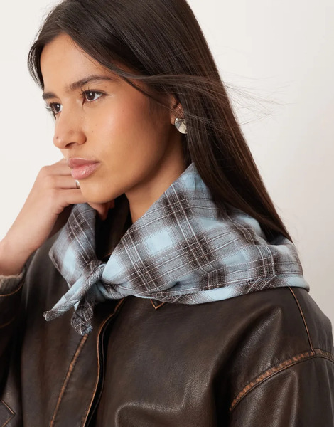  Asos Design Quilted Check Pattern Triangle Scarf In Blue And Chocolate Brown 