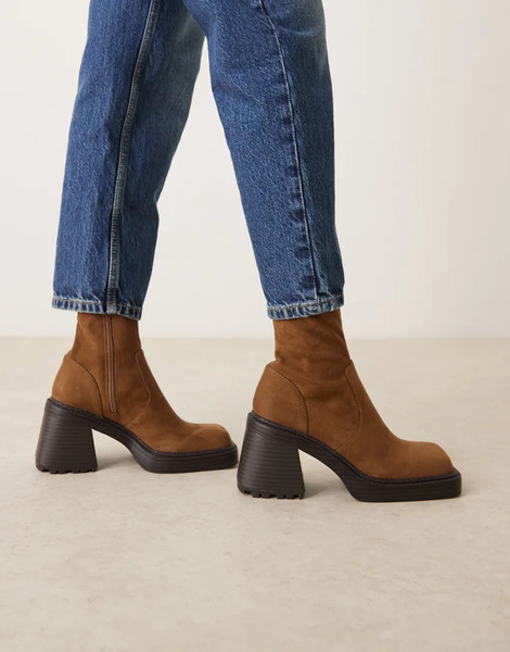 Asos Design Reign Square Toe Mid Heel Platform Boots In Mocha Suedette Brown 