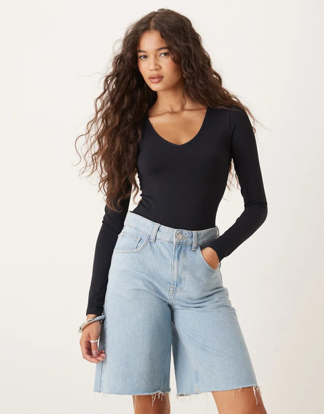  Asos Design Seamless V Neck Bodysuit In Black 