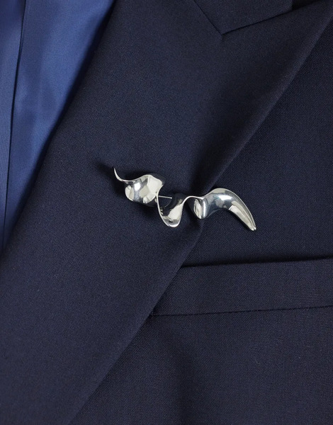  Asos Design Single Brooch With Abstract Design In Silver Tone 