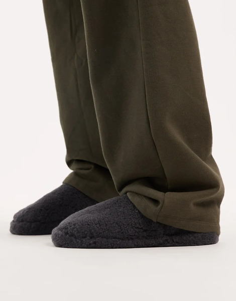  Asos Design Slippers In Grey Borg 