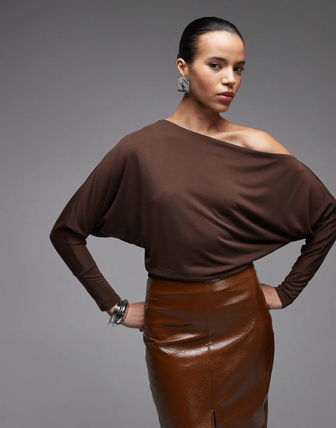  Asos Design Soft Touch Drape Fallen Shoulder Batwing Sleeve Bodysuit In Chocolate   Mblue 