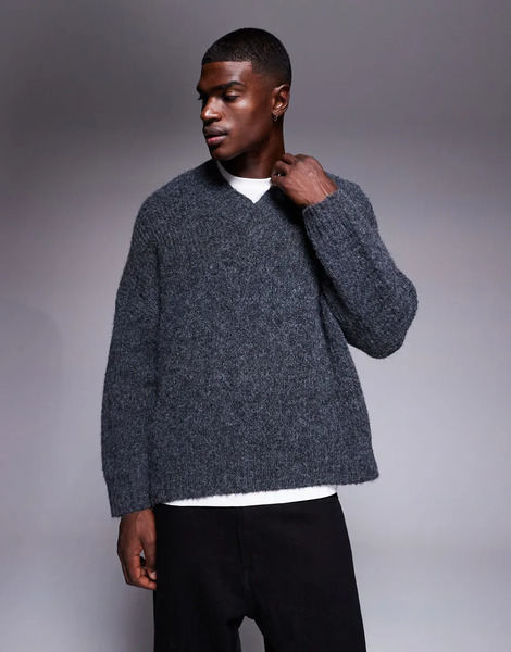  Asos Design Super Oversized Knitted V Neck Jumper In Charcoal Grey 