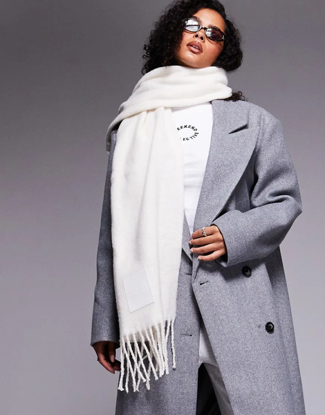  Weekend Collective Fluffy Scarf In White 