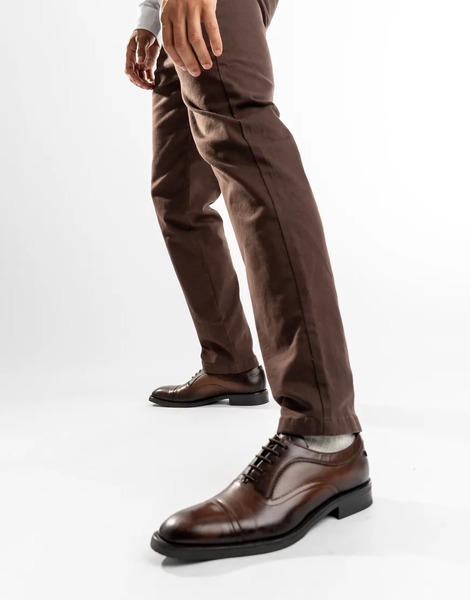  Base London Lapel Toe Cap Shoe In Brown Leather 
