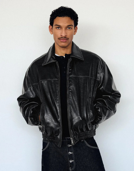  Bershka Boxy Leather Effect Jacke In Black 