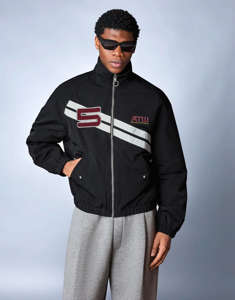  Bershka Printed Zip Up Jacket In Black 