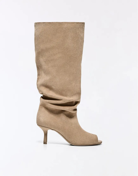  Bershka Split Kitten Heel Boots In Beige Neutral 