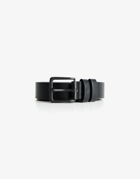  Bershka Thin Leather Effect Belt In Black 