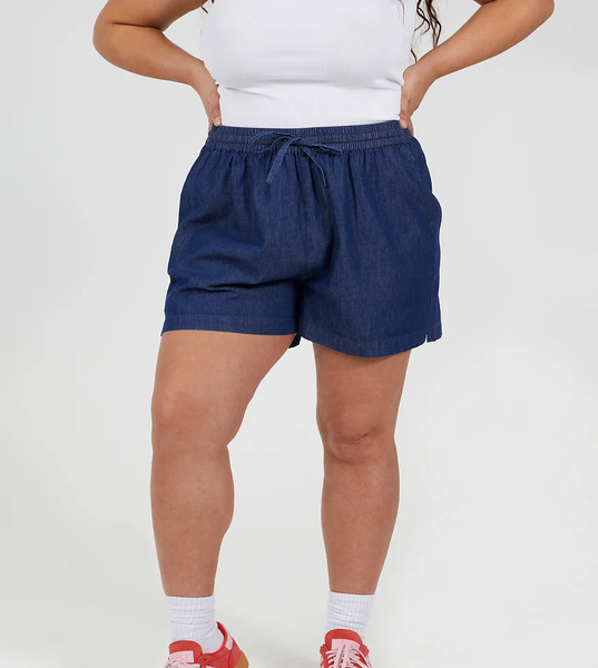  Brave Soul Curve Elasticated Chambray Shorts In Indigo Navy 