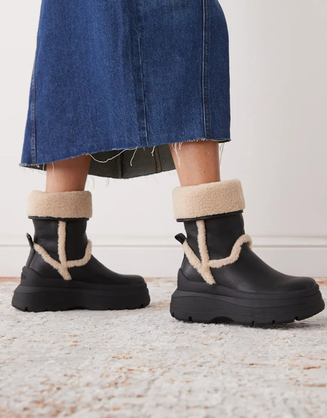  Buffalo Fold Lined Boot In Black 