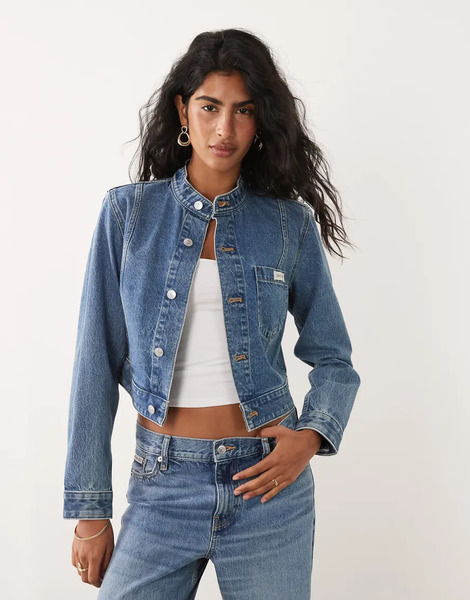  Calvin Klein Jeans Cropped Denim Jacket In Blue 