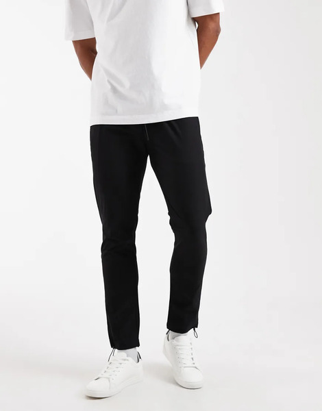  Capo Premium Technical Nylon Slim Trousers In Black 